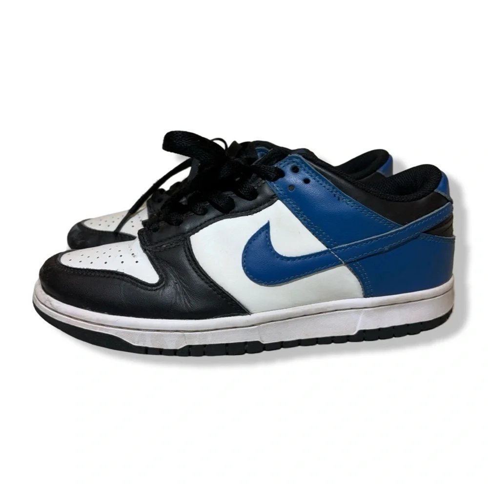 Nike Dunks - Picture 2 of 5
